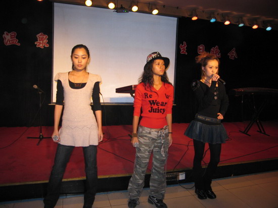 风云新人生日会 李丁丁石淼过阳阳High翻全场