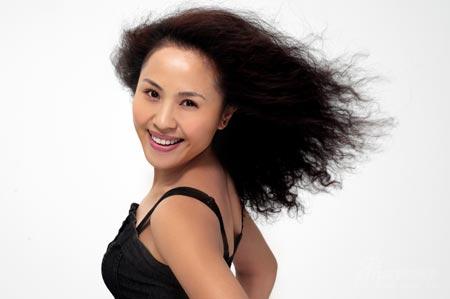 王莹联袂世界男高音中国美声首唱金色大厅(图)