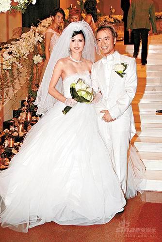 李克勤初为人父老婆生下重约5.8斤儿子(附图)