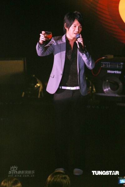 ��ͼ��Se7en�ܸ�����ʫ����֮�����ֻἤ���׳�