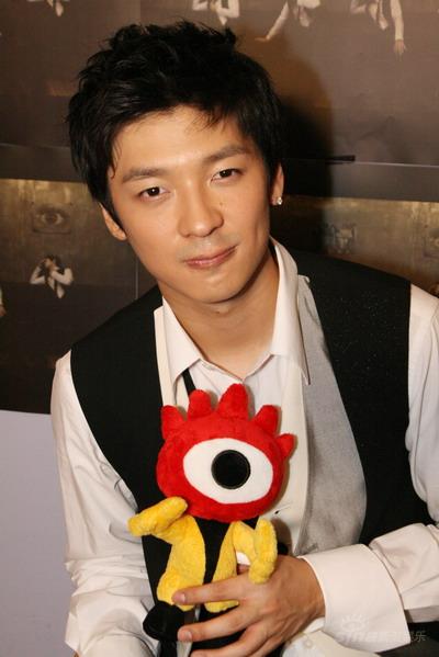 【2007.10.29】【明星】对话韩星tim现场献声清唱 自曝舞台糗事