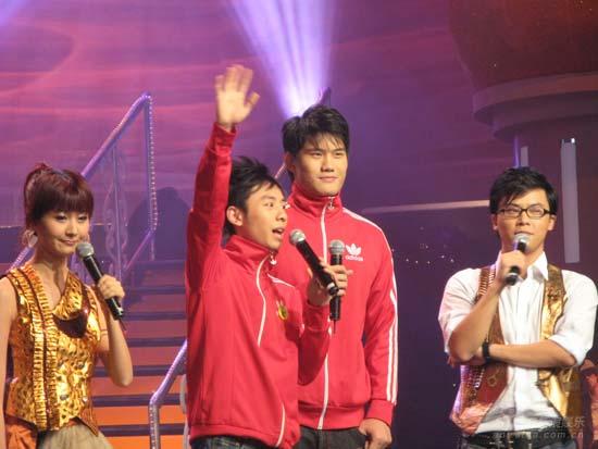 后舍男生携单曲回广州 歌友会人气当红不让【图】