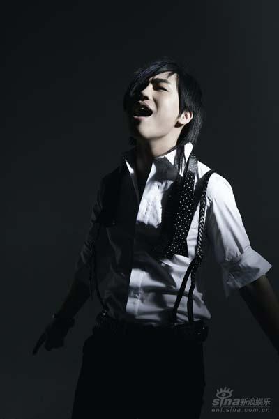 胡彦斌《男人KTV》人气旺 蝉联华语排行榜冠