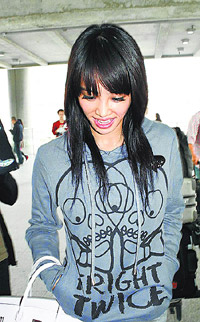 ����ɼͻ��EMI�ܾ����������ܽ��׿�ˮս(ͼ)