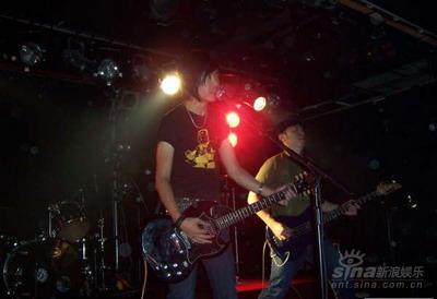 新裤子乐队迷失澳洲 《龙虎人丹》赢来洋粉丝