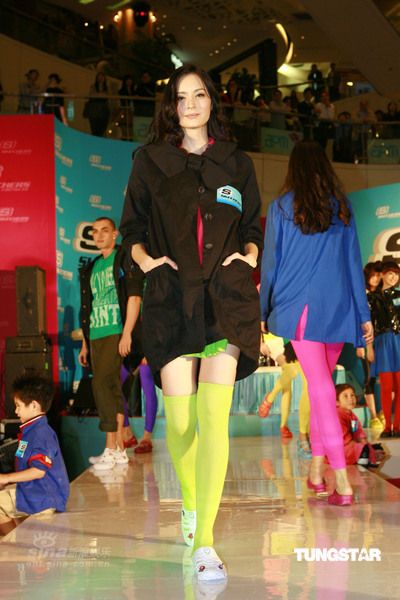 阿Sa初登天桥台风稳健 Ana.R跳脱演绎别样风