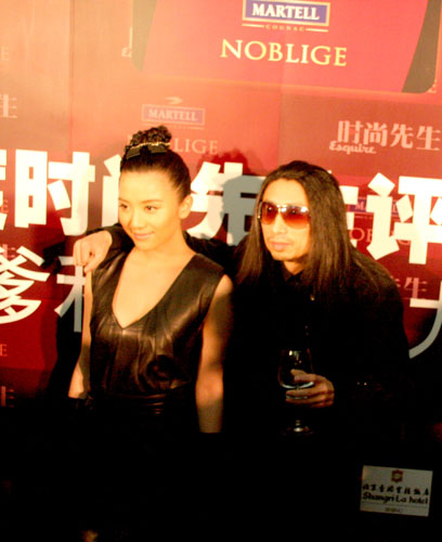 美女与野"瘦" 谢天笑小宋佳携手红地毯(图)