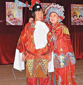 朱咪咪许冠英合开《金童玉女》演唱会(图)