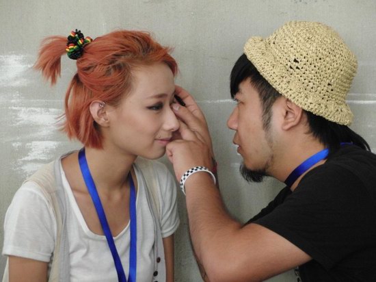 甜蜜旅行乐队鼓手张乐:成功女人背后的主心骨