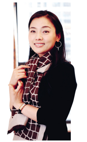 陈思思台湾开个唱 《天涯歌女》让阿婆热泪盈眶
