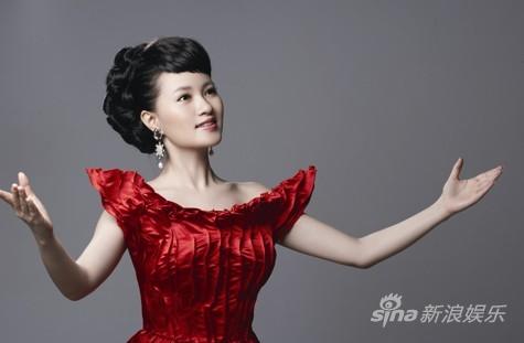 总政歌舞团青年歌唱家雷佳