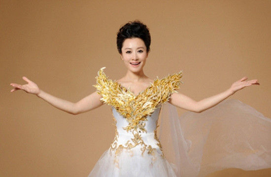 李涵压轴敦煌旅游节《放飞》唱响