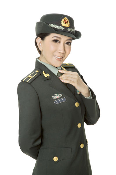 17 14:35:15 新浪娱乐 矫妮妮 矫妮妮封面 新浪娱乐讯 中国人民解放军