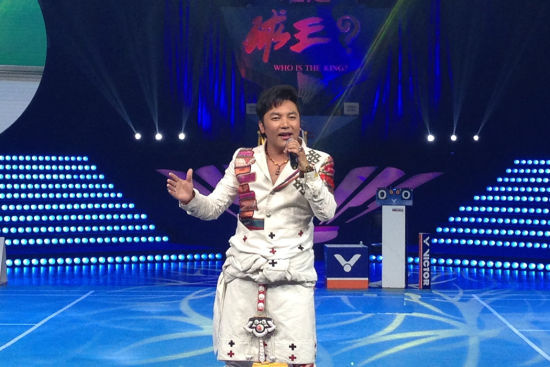 索朗扎西亮相央视唱《兄弟情》为选手加油