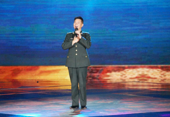 王宏伟现场献唱