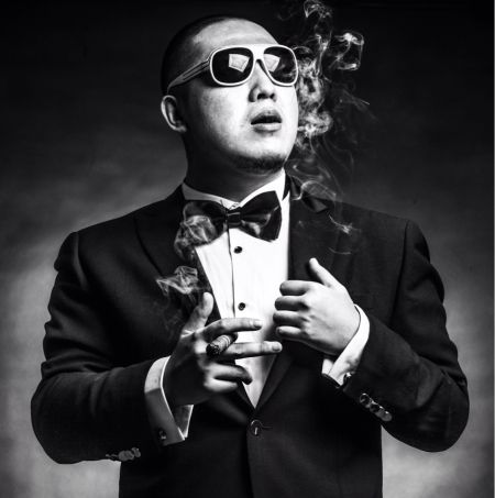 爽子联手音乐人大飞创作新歌《我就是巨没名》表达态度,呼吁大家关注