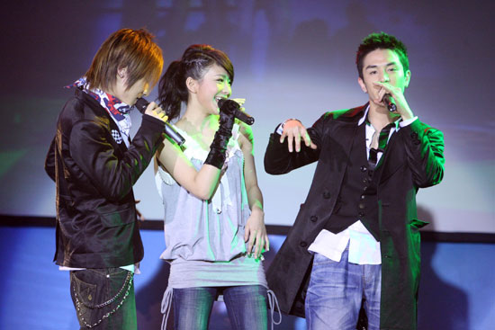 在线试听:李承铉金度完王恩琦--《2+1法则》