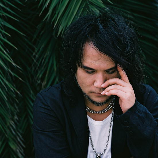 在线试听:杨克强--《爱情的傻瓜》