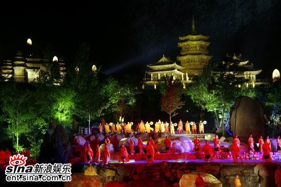 《禅宗少林·音乐大典》嵩山少林寺举行(组图)