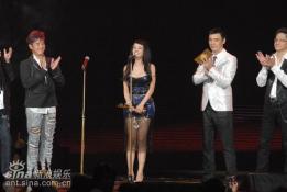 组图：蔡依林金曲奖闪耀整晚迷倒全场成赢家