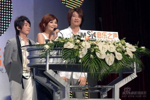 图文：梁静茹击败强敌获港台最佳女歌手奖