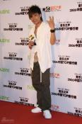 组图：众男星亮相颁奖后台休闲西装引领潮流