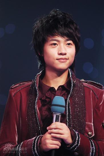 图文:2007快乐男声5进4-魏晨阳光帅气