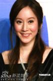 组图：许慧欣入主小刀经纪公司更像“老板娘”