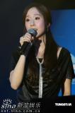 组图：许慧欣入主小刀经纪公司更像“老板娘”