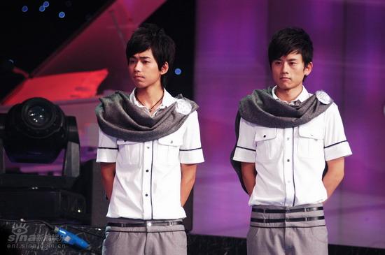 图文:快乐男声4进3总决赛--苏醒张杰听点评