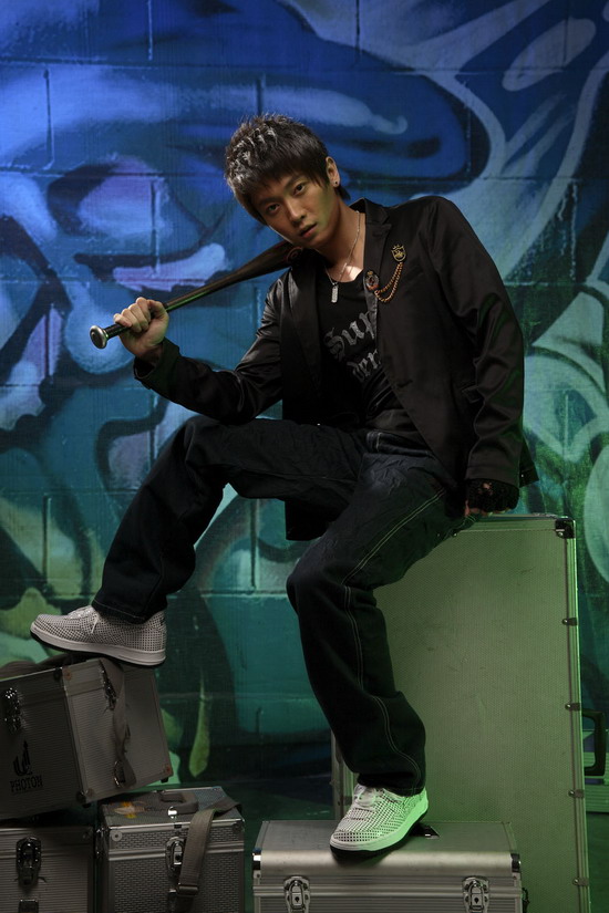 东来东往阳光男生感性褪变 秀出熟男风范【图】