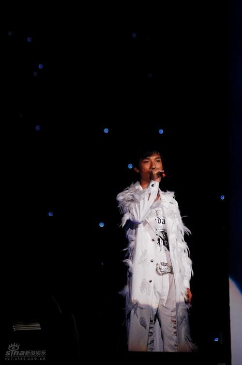 ͼ�ģ����������ܾ���3��2--�³�����ëװ