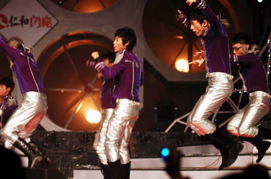 ͼ�ģ�����13ǿ��Ļ����ս���������̨�׳�