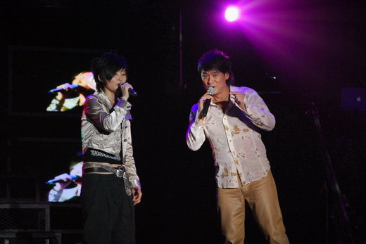 组图:娇娇与周华健李宗盛同台奉献精彩演出