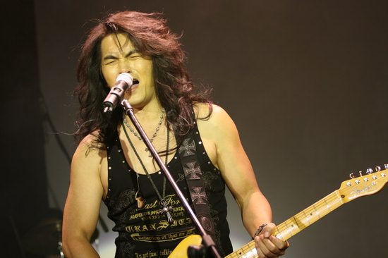 迪克牛仔首张原创专辑《风飞沙》首场会【图】