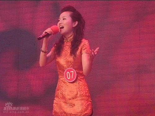 图文:红歌会12进10--刘少蓉高唱陕北民歌