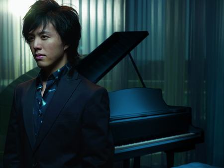 图文:浪漫派钢琴大师接班人李云迪最新写真