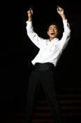 组图：刘德华长春演唱会精彩特技表演震撼眼球