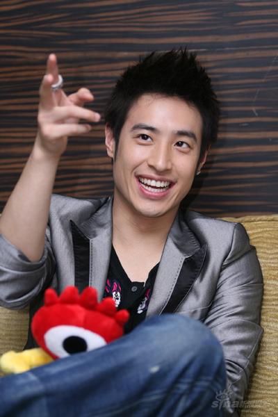 图文:潘玮柏新专辑内地首发-潘帅升级为玮柏哥