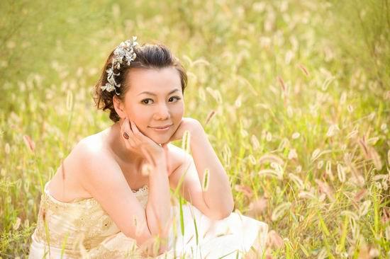 图文:歌手潘军精美写真(1)