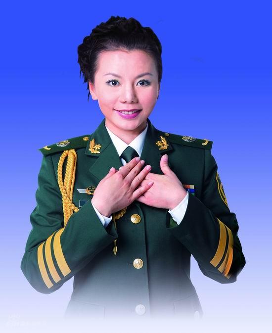 图文:歌手潘军精美写真(14)