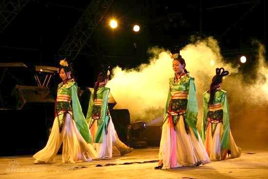 图文:第五届珠海沙滩音乐节--美丽的珠海姑娘