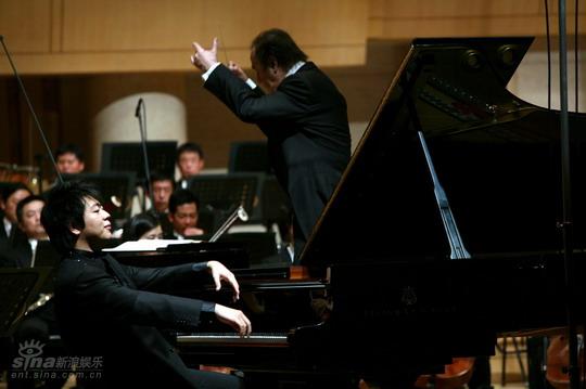 郎朗携手夏尔-迪图瓦 国际音乐节再奏高潮【图】