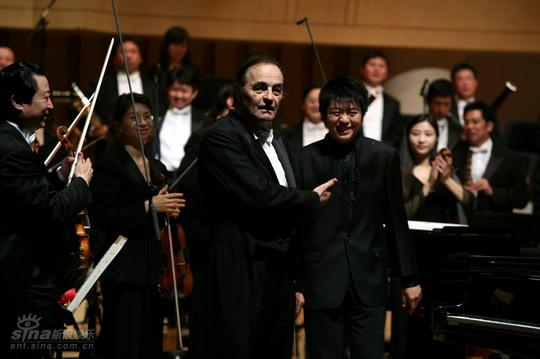 郎朗携手夏尔-迪图瓦 国际音乐节再奏高潮【图】