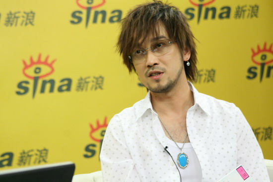 图文:周传雄独家做客--小刚老师做客教学