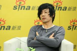 郑钧新碟献给音乐知己并不是苦难才带来灵感
