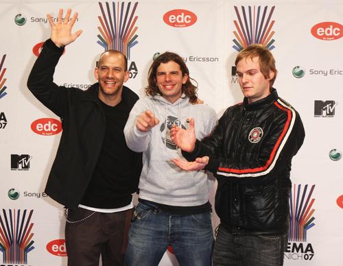 ͼ�ģ��¹�ҡ���ֶ�SportfreundeStiller