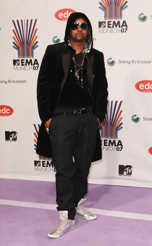 ͼ�ģ�����Shaggy�ڳ������ϯMTV���̺