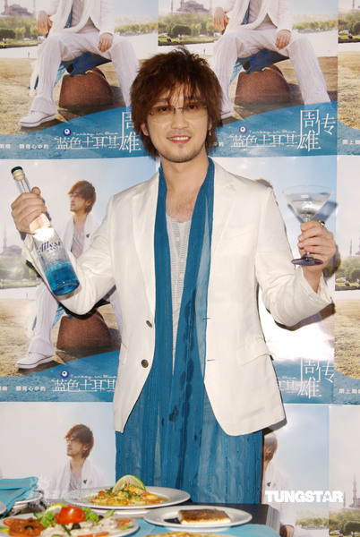 周传雄《蓝色土耳其》发片 中东舞娘助阵【图】