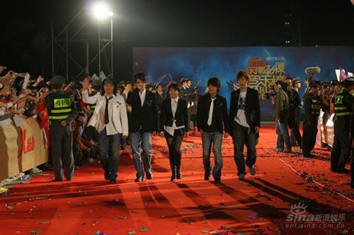 礼-五月天人多力量大